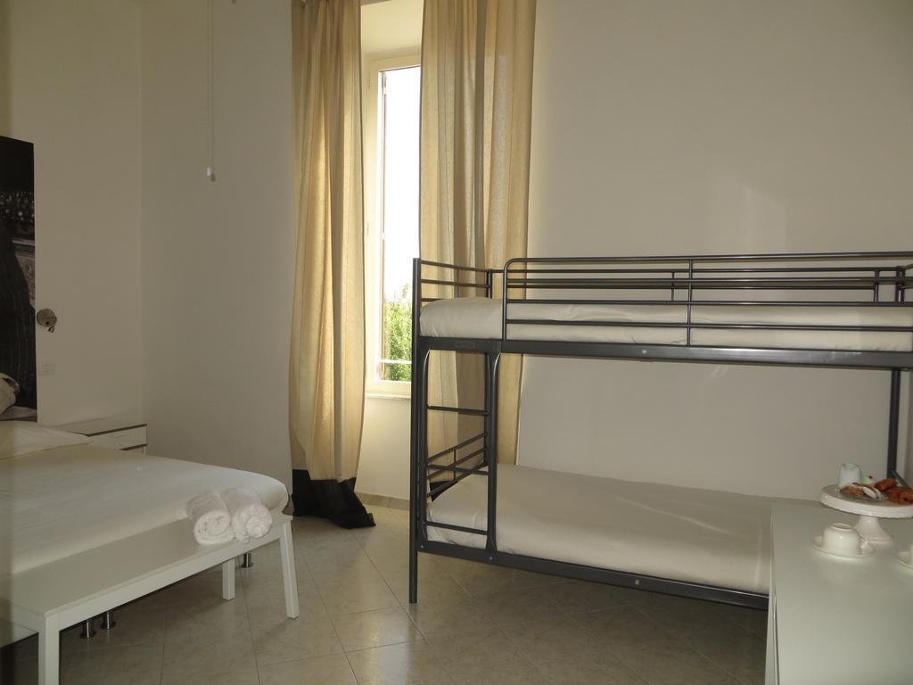 5 Rooms Affittacamere Civitavecchia Habitación foto